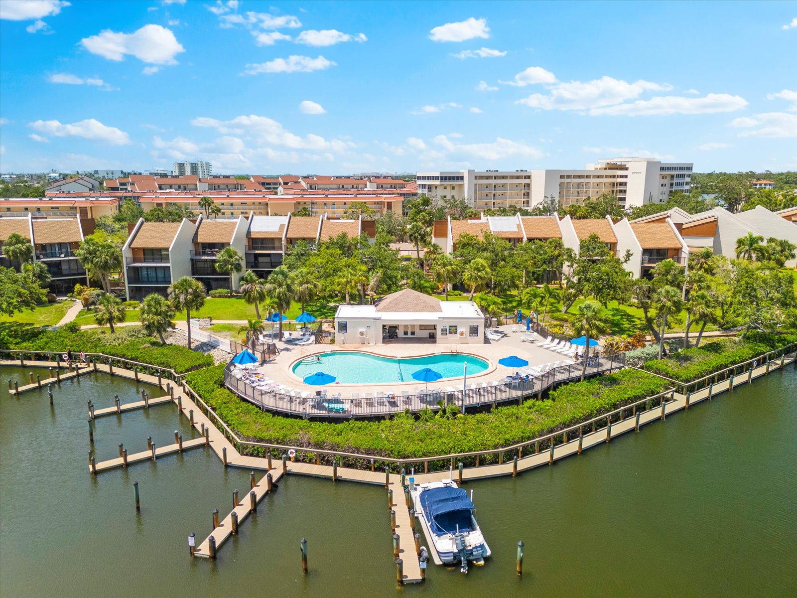 waterfront Siesta Key condo with marina access and beach access